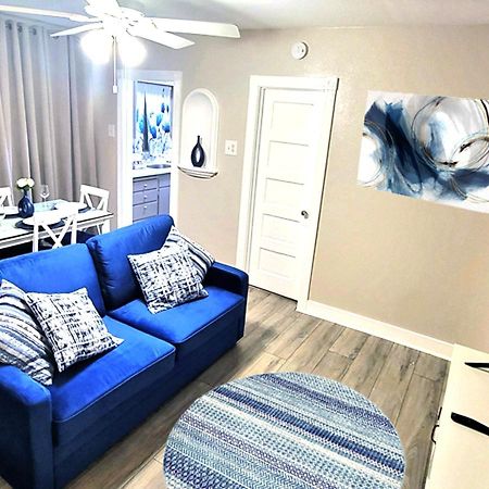 Beautiful Guesthouse, Sleeps 4 - Kitchen, Private Laundry, Ac, Parking, 65' Tv, Close To Stores, Restaurants & Beach ロングビーチ エクステリア 写真